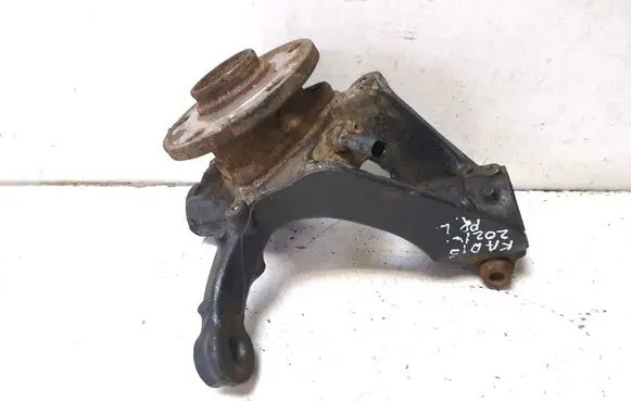 Front wheel hub
