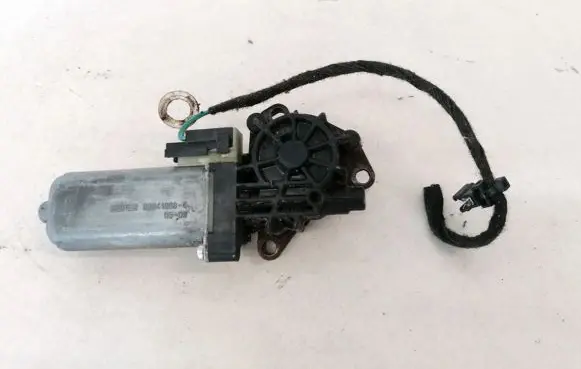 Mercedes-Benz C W203 Seat adjustment motor 0390203002