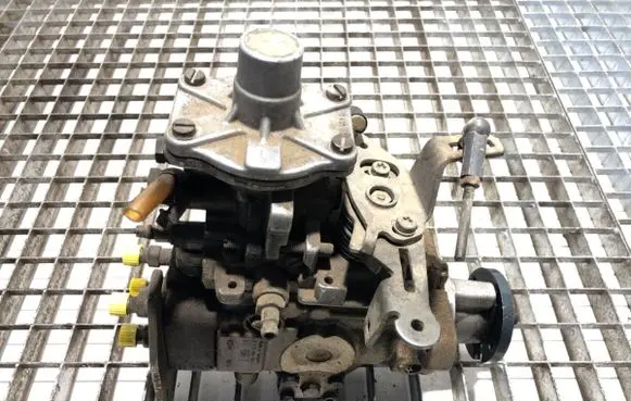 Fuel injection high pressure pump
