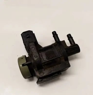 Volkswagen Golf IV Turbo solenoid valve 1J0906283A