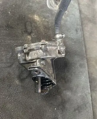 Volvo S70 V70 V70 XC Vacuum pump