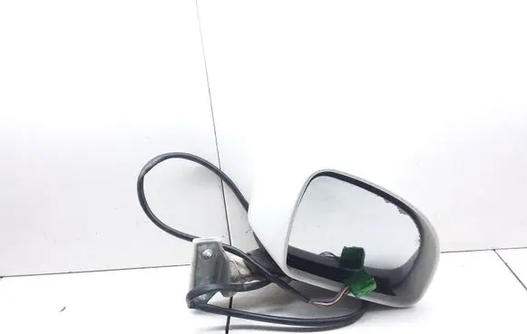 Volkswagen New Beetle Front door electric wing mirror E1010544