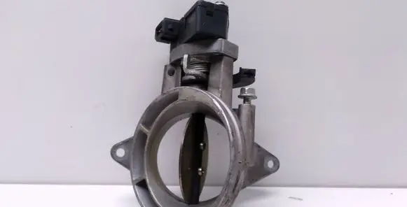 BMW 5 E39 Throttle valve 1703562 17961