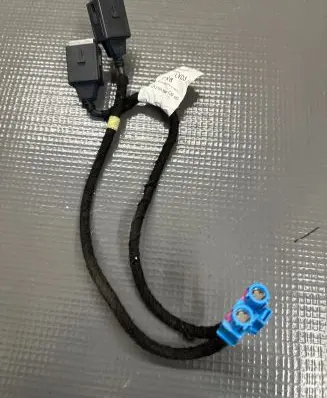 Peugeot 508 II USB socket connector 9818156380