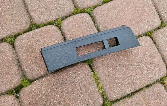Opel Astra L Glove box central console 9840544480