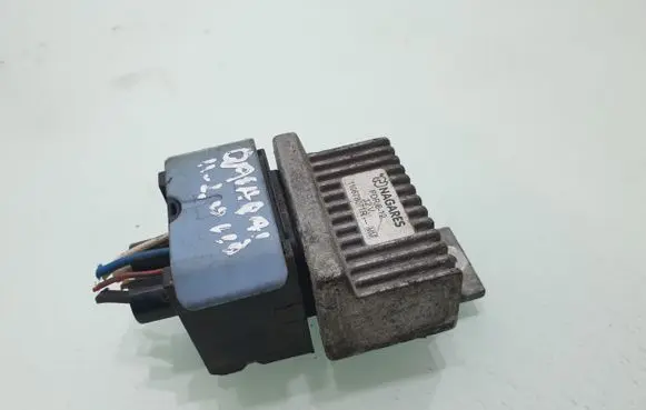 Nissan Qashqai+2 Glow plug pre-heat relay 110678071R