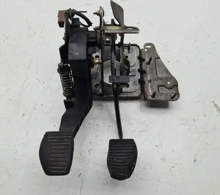 Peugeot 307 Pedal assembly 964677088000