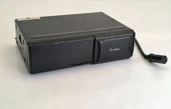 Audi A6 S6 C5 4B CD/DVD changer 4B0035111
