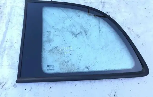 Opel Zafira A Rear side window