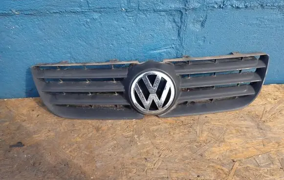 Volkswagen Polo IV 9N3 Front grill 1T0853601