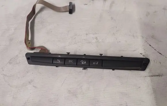 BMW X5 E70 Parking (PDC) sensor switch 6972780 61316972780 61319180946