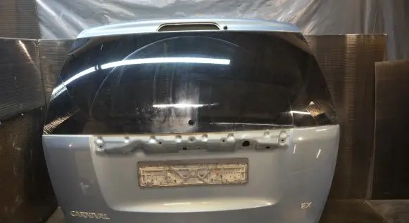 KIA Carnival Tailgate/trunk/boot lid