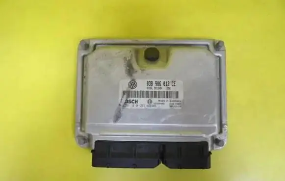 Skoda Fabia Mk1 (6Y) Engine control unit/module 038906012CE 0281010257