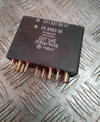 Mercedes-Benz 190 W201 Other relay 2018210047