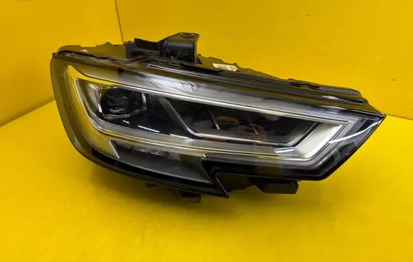 Audi A3 S3 8V Headlight/headlamp 8V0941036