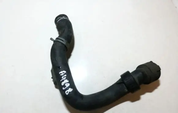 Volkswagen PASSAT B5.5 Engine coolant pipe/hose