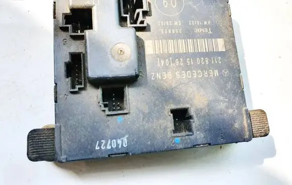 Mercedes-Benz E W211 Door control unit/module 2118201526