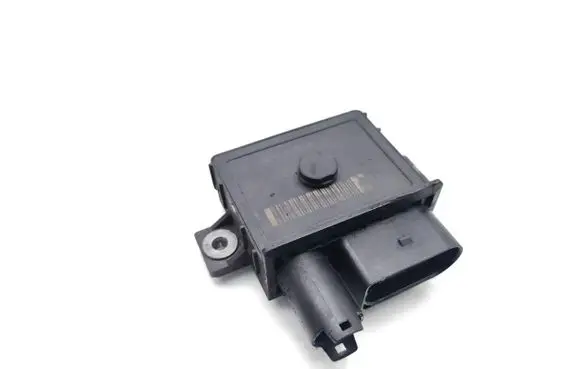 BMW 1 E81 E87 Glow plug pre-heat relay 7798000 779800004