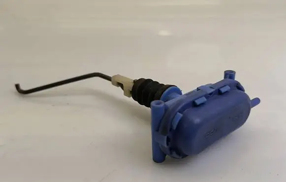 Audi 100 200 5000 C3 Central locking vacuum pump 443862153B