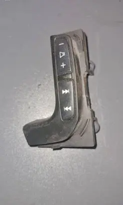 Volvo V70 Steering wheel buttons/switches 30642030 03w30