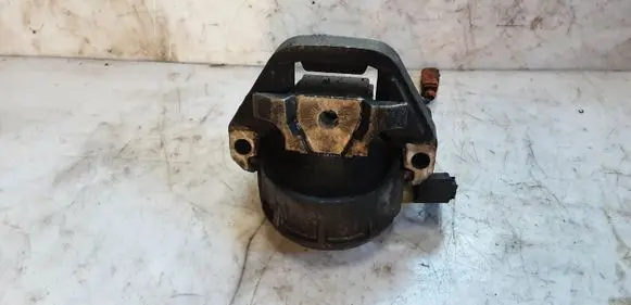 Audi A6 C7 Engine mount bracket