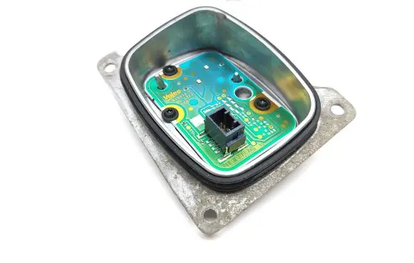Renault Talisman LED ballast control module 90064552 180609 M300SW57