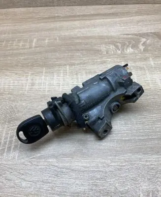 Volkswagen PASSAT B5 Ignition lock 4B0905851 4B0905849