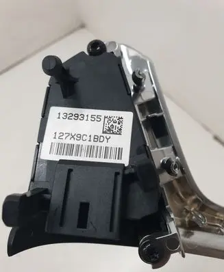 Steering wheel buttons/switches