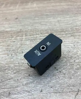 BMW 1 E81 E87 AUX in-socket connector 6930561