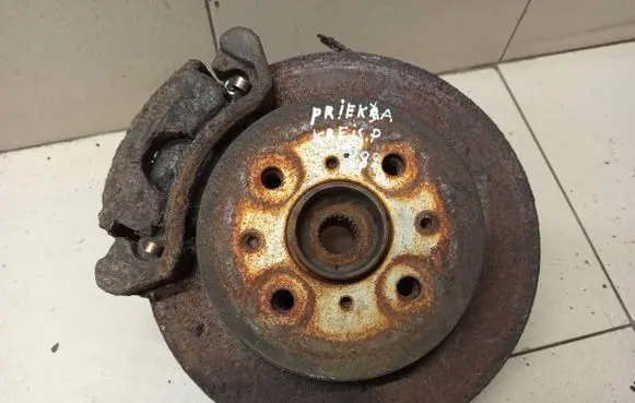 Opel Agila A Front wheel hub spindle knuckle