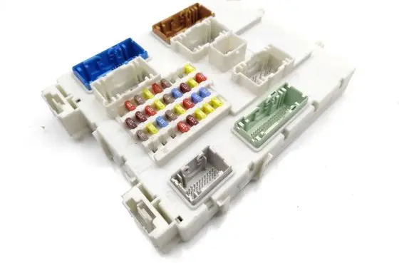 Ford C-MAX II Fuse module DV6T-14A073-HE
