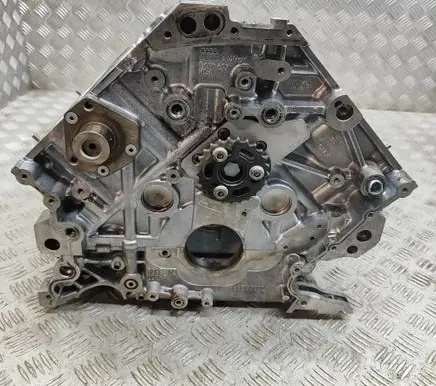 Audi A6 S6 C6 4F Engine block 06E103021A AUK