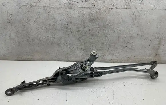 Mercedes-Benz CLS C218 AMG Front wiper linkage and motor 3397021442 A2128201240