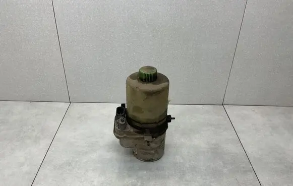 Audi A1 Power steering pump 6R0423156C