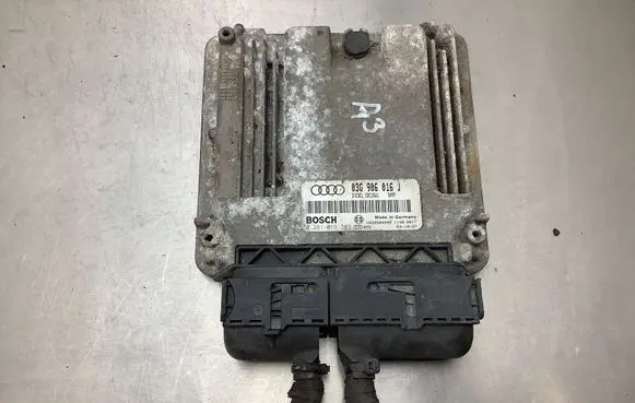 Audi A3 S3 8P Engine control unit/module 03G906016J 1039S04090 0281011383