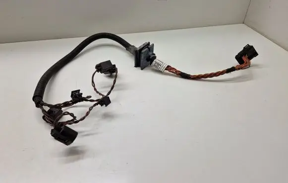 BMW 3 E90 E91 Fuel injector wires 850779804 850779904