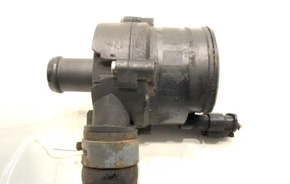 Volkswagen PASSAT B8 Oil filter mounting bracket 5G0965567