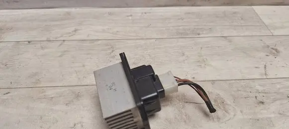 Mitsubishi Grandis Heater blower motor/fan resistor 0778000750