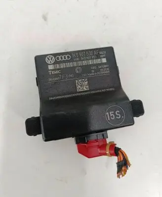 Volkswagen Golf VI Gateway control module 1K0907530AF 1K0907951