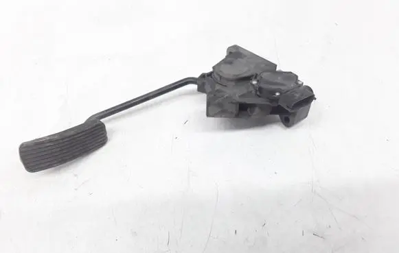 Opel Zafira A Accelerator throttle pedal 90581216AR 0281002299