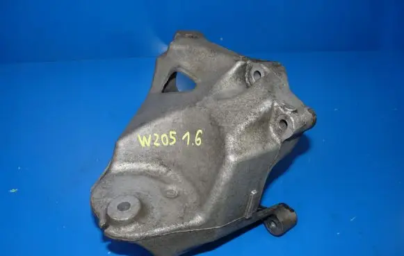 Mercedes-Benz C W205 Engine mounting bracket A6262230100