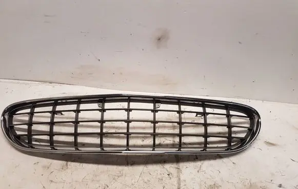 Chrysler Sebring (ST-22 - JR) Front bumper upper radiator grill