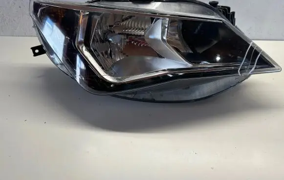 Seat Ibiza IV (6J,6P) Headlight/headlamp 6J1941006N 90031699