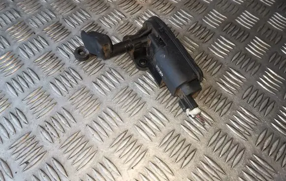 KIA Carnival Vent window/glass motor 