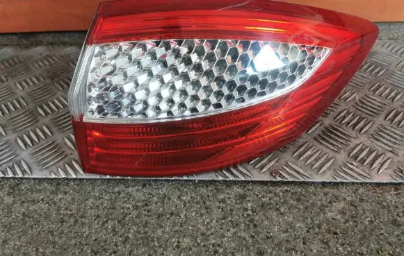 Ford Mondeo MK IV Rear/tail lights 7S7113404B