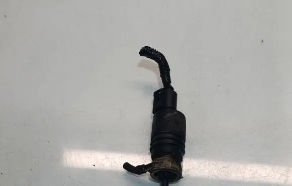 Honda Civic Windscreen/windshield washer pump 3043126