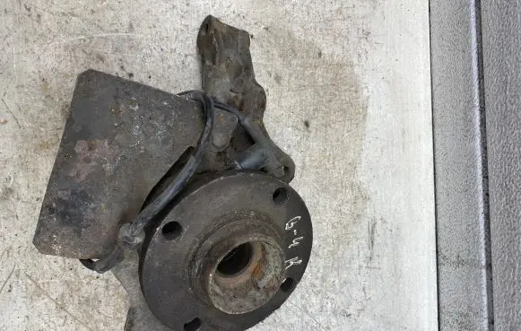 Volkswagen PASSAT B4 Front wheel hub