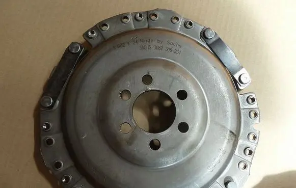 Volkswagen Beetle A5 Clutch pressure plate 3082308931