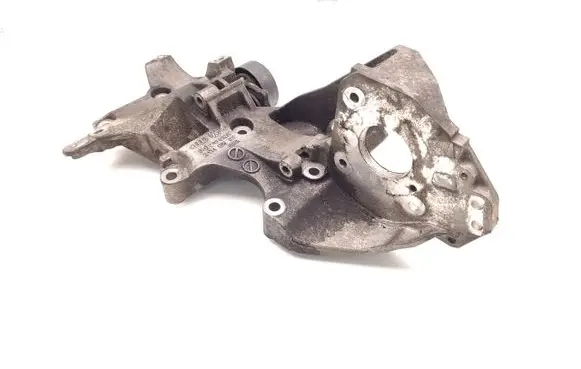 Skoda Octavia Mk2 (1Z) Generator/alternator bracket 03L903143K