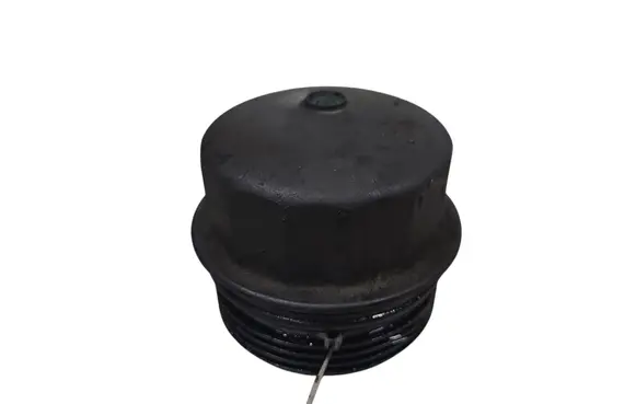 BMW 3 E90 E91 Oil filter cover 